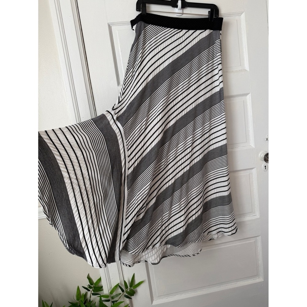 Chicos Flowy Midi Skirt Handkerchief Hem Trapeze Coastal Black‎ White Stripes - Picture 8 of 16